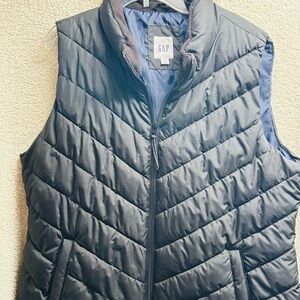 GAP Women’s Black Quilted Vest